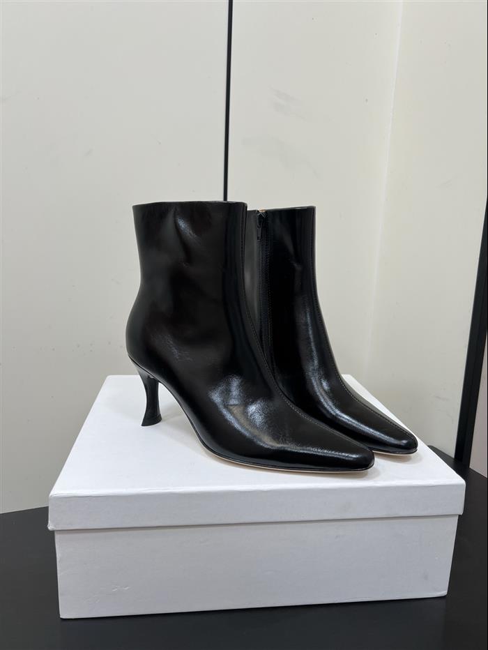 20251128174330965 390